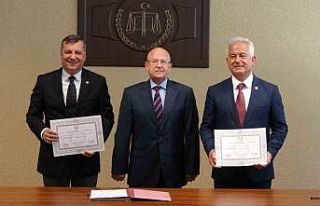 CHP Çanakkale milletvekilleri mazbatalarını aldı