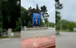 CHP milletvekili adayının seçim afişi mezarlığa...
