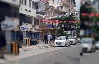 CHP’liler ile esnaf arasında propaganda müziği...