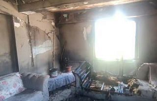 Çiftlikköy’de apartman dairesi küle döndü