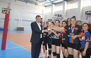 Cizre’de liseler arası kadın voleybol turnuvası...