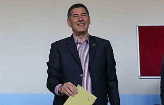 Cumhurbaşkanı adayı Sinan Oğan Ankara’da oyunu...