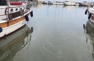 Datça’da sağanak yağmur, denizin rengini değiştirdi