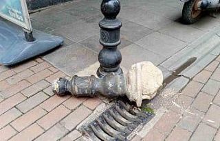 Demir duba bile araçların geçişine engel olamadı