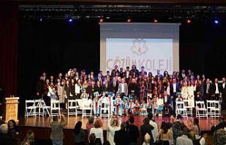 Denizli Çözüm Kolejinde mezuniyet coşkusu yaşandı