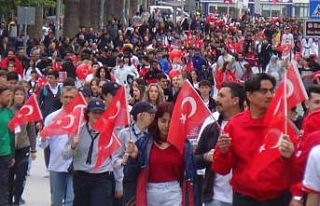 Denizli’de Gençlik Bayramı coşkuyla kutlandı