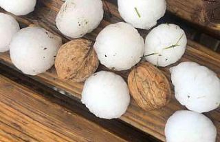 Denizli’ye ceviz büyüklüğünde dolu yağdı