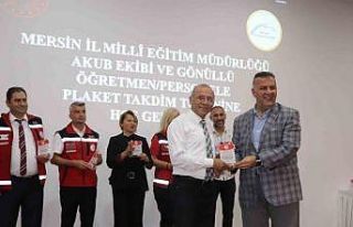 Deprem bölgelerinde görev alan 253 gönüllü öğretmene...