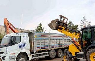 Depremde hasar gören okul yeniden inşa edilecek