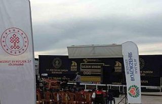 Depremzede çocuklar aileleriyle birlikte vakit geçirdiler