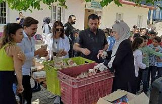 Depremzede öğrencilere öğretmenler moral oldu