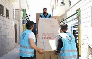 Depremzede vatandaşlara eşya desteği