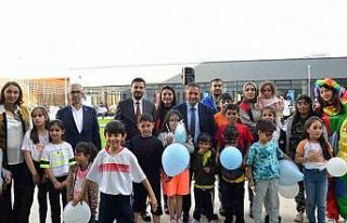 Depremzede vatandaşlara yöresel tatlı ikramı