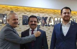 Deva Partisi’nde şok istifa