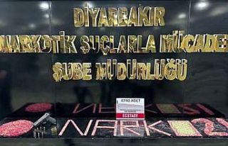 Diyarbakır’da kedi kumu içerisine gizlenmiş uyuşturucu...