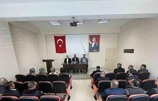 Dumlupınar’da Kaymakam Bozoğlun muhtarlarla bir...