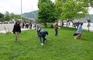 Dünya Tütünsüz Günü’nde sahilde izmarit topladılar