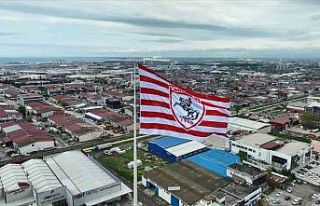’Dünyanın en büyük kulüp bayrağı’ Samsun’da...