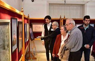 Ebru Ustası ve öğrencilerinden ’Ebru’ sergisi