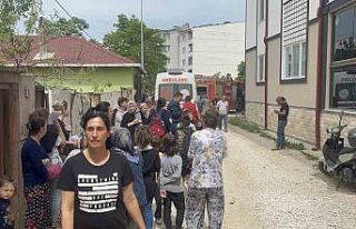 Edirne’de evde çıkan yangın mahalleliyi sokağa...