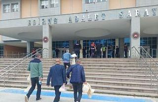 Edirne’de sayılan oylar çuvallar ile adliyeye...