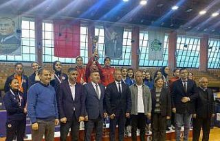 Elazığ Belediyesi kadınlar masa tenisi takımı...