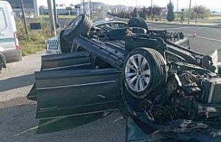 Elazığ’da karşı şeride geçen otomobil ters...