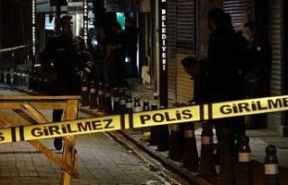 Elinde pompalı tüfekle sokak ortasında ateş açtı