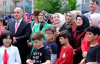 Erenler’de yenilenen oyun sokağı hizmete açıldı