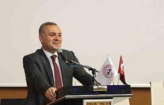 ERÜ’de Başarılı Sporcular Ödüllendirildi