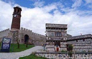 Erzurum Şehir Arşivi’ne ziyaretçi akını