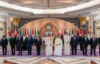 Esad, 12 yıl sonra ilk kez Arap Birliği Zirvesi’nde