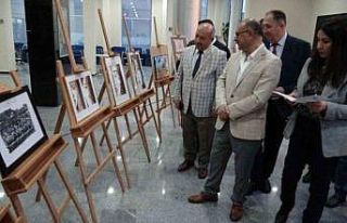 Eserlerini depremzedeler için sergilediler