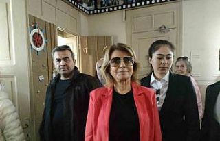 Eski Başbakan Tansu Çiller oyunu kullandı