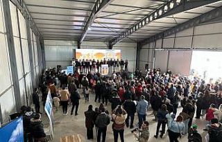 Eskişehirli pilot depremzede miniklerle birlikte...