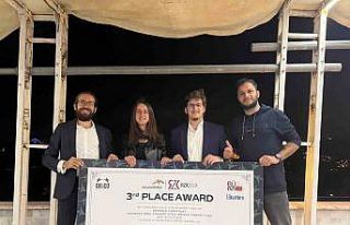 ETÜ’lü öğrenciler uluslararası çelik köprü...