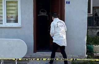 Evinde ölü bulundu