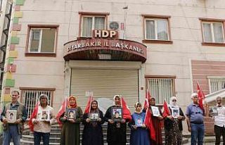 Evlat nöbeti tutan ailelerden Cumhurbaşkanı Erdoğan’a...