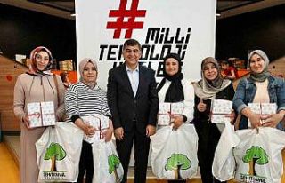 Fadıloğlu, dereceye giren anneleri ödüllendirdi