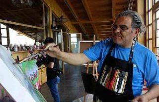 Farklı illerden gelen ressamlar Rize’yi resmetti