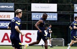 Fenerbahçe, Antalyaspor maçı hazırlıklarını...