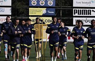 Fenerbahçe, Sivasspor maçı hazırlıklarını sürdürdü