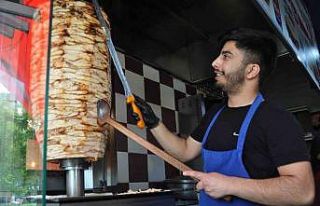 Fiyat artışlarına rağmen dönerin müşterisi...