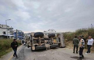 Freni boşalan iş makinesi faciaya yol açıyordu