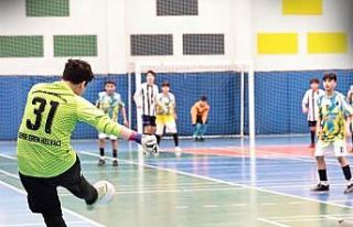 Futsalın yıldızları final bileti için sahaya...