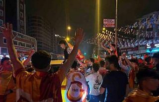 Galatasaray’ın şampiyonluğu Bursa’da coşkuyla...