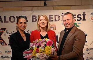 Gazeteci Türküsev Yalova’da okuyucularıyla buluştu