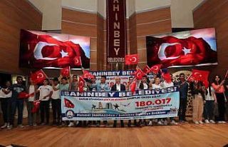 Gazi torunları ecdadıyla buluşuyor