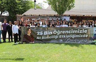 Gaziantep’teki afetzede gençlere atla terapi hizmeti