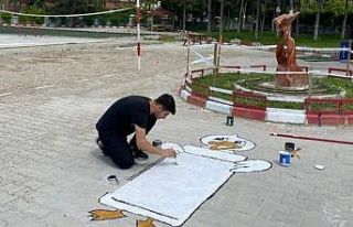 Gediz SHMYO öğrencilerinden ilkokul bahçesine renkli...